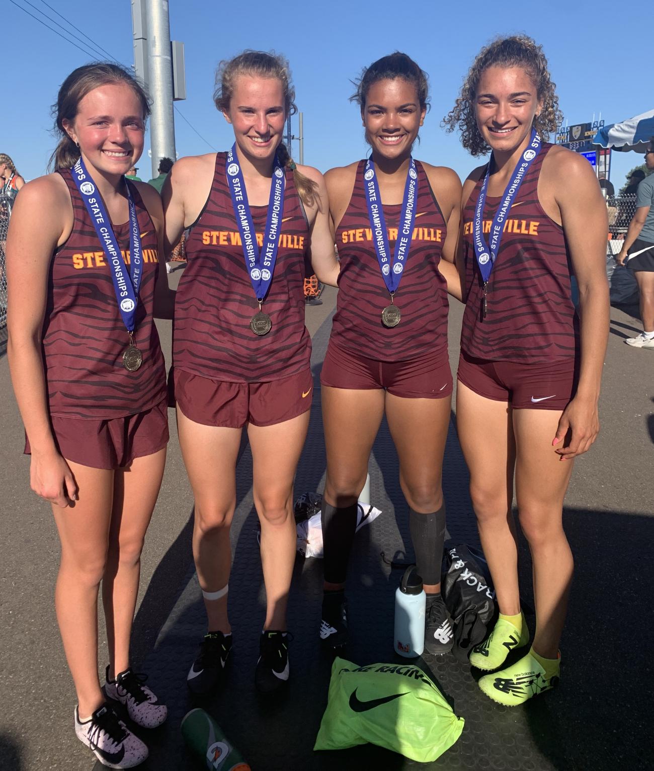 2021 Stewartville Girls 4x400 Champ Photo