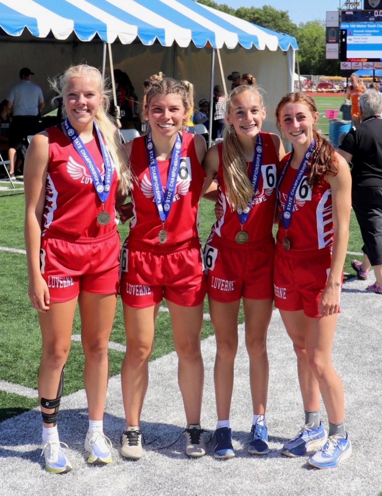 2021 4x800 Luverne G Track Photo