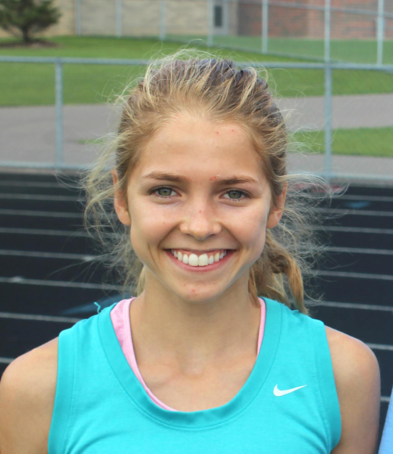 2021 Analee Weaver 3200 Track Champ Photo