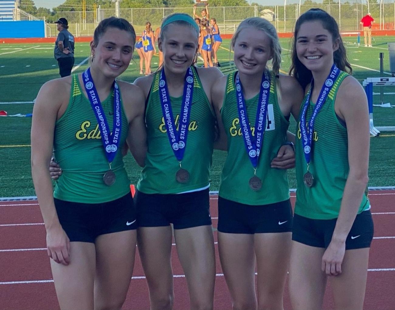 2021 4x400 Edina Track Champ Photo