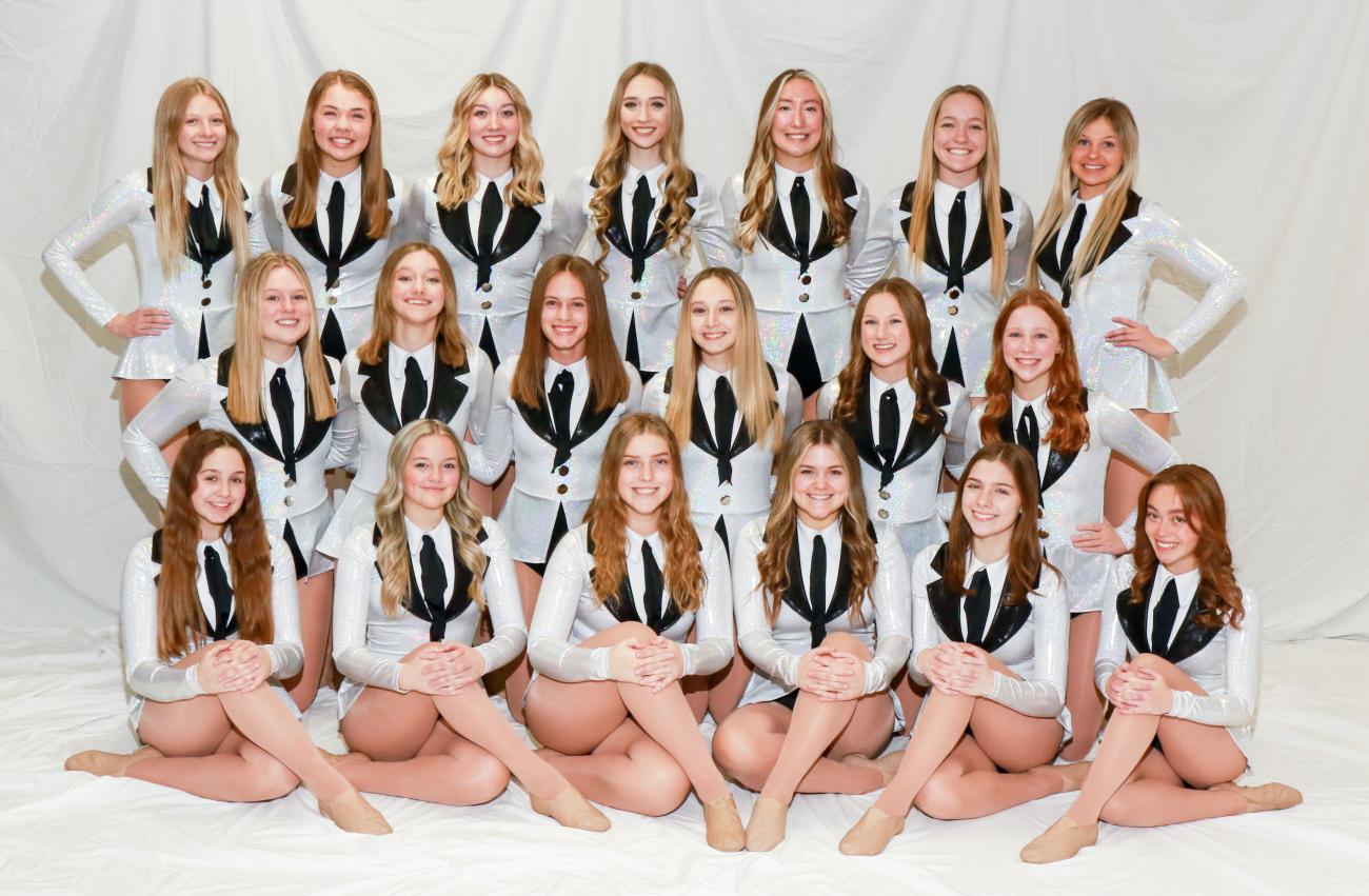 21-22 Wildcat Dance Team, Varsity Kick