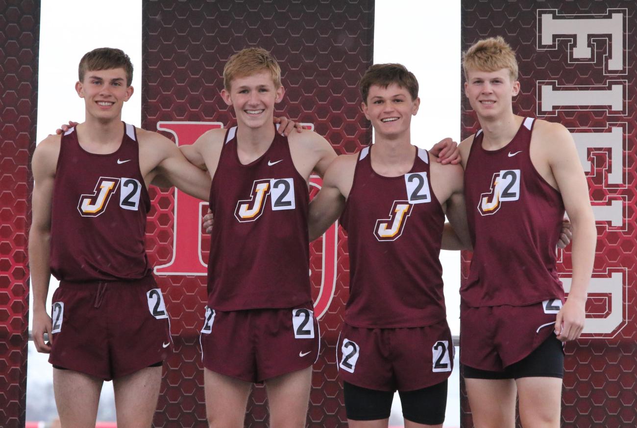 2022 Jordan 4x800 Champ Photo