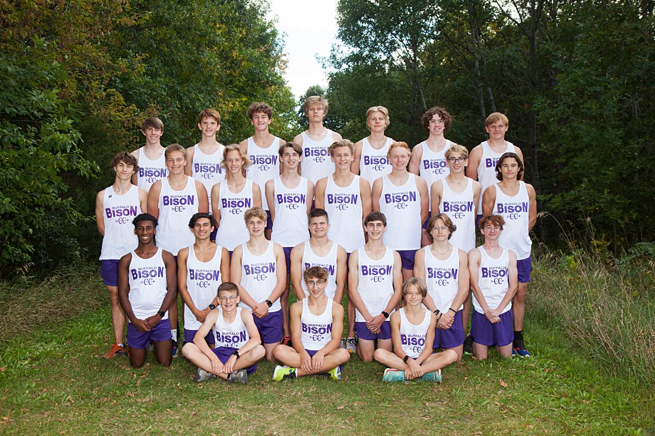 2022 Buffalo Bison Boys Cross Country Team