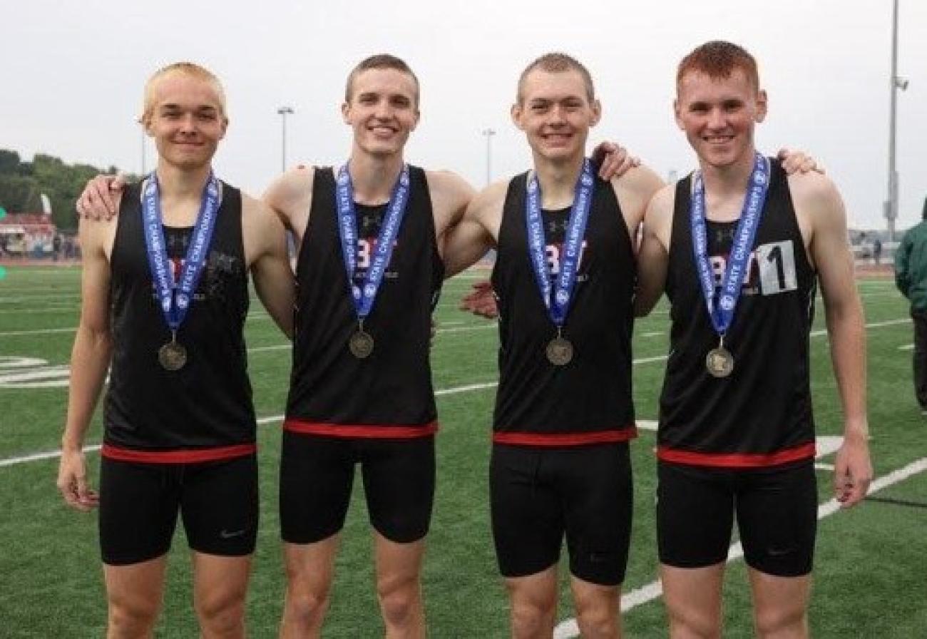 2025 Redwood Valley 4x800 Track Championship Photo