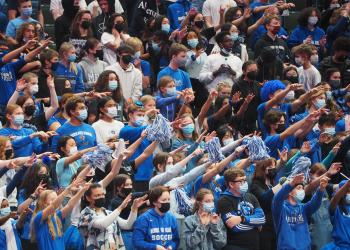 Mounds Park fans